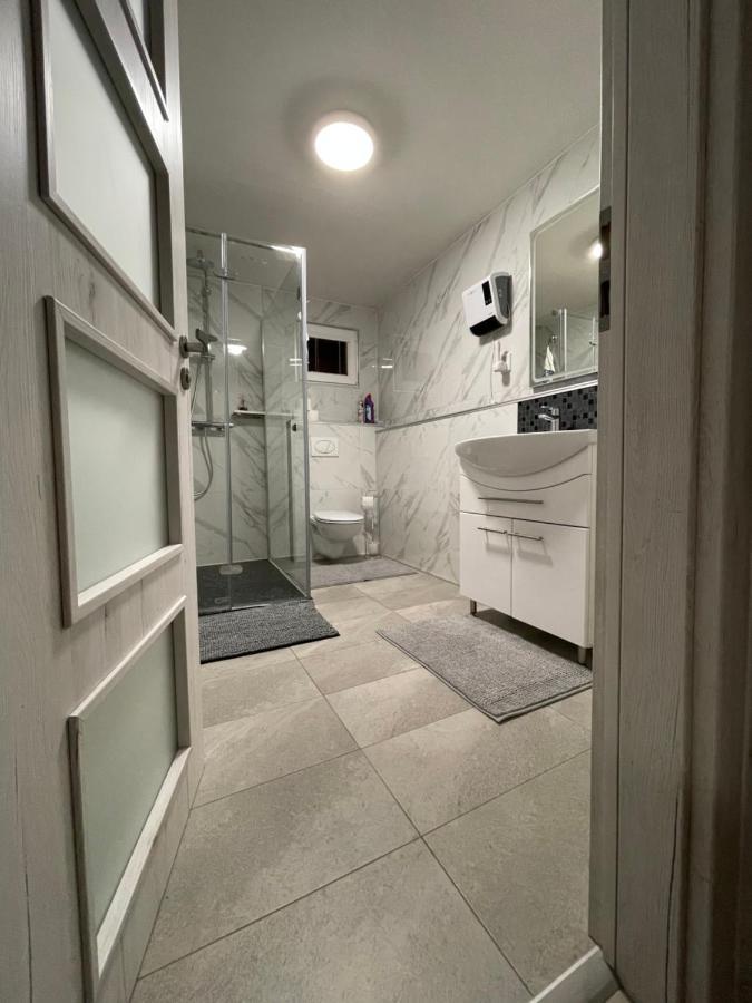 Johnys Apartment Острава Экстерьер фото